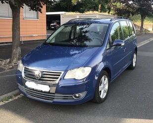 VW Volkswagen Touran 2.0 TDI 140 PS Klima AHK Tempo Gebrauchtwagen