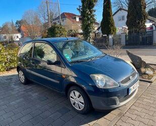 Ford Ford Fiesta 1,3 51 kW Ambiente Ambiente Gebrauchtwagen