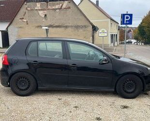 VW Volkswagen VW Golf V 1.4, 75 PS GTI Neu TÜV!!! Gebrauchtwagen