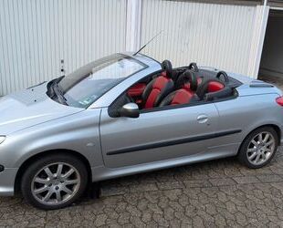 Peugeot Peugeot 206 CC Platinum 2.0 136 PS Tüv 07/26 Gebrauchtwagen