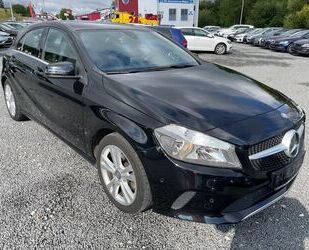 Mercedes-Benz Mercedes-Benz A 180 1.6 *NAVI*AHK*PDCvo+hi*SHZ*SPO Gebrauchtwagen