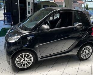 Smart Smart ForTwo Cabrio *Vol-Leder*Klima*8-Reifen Gebrauchtwagen