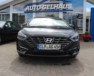 Hyundai Hyundai i30 1,4 Intro Edition Navi+RFK Gebrauchtwagen