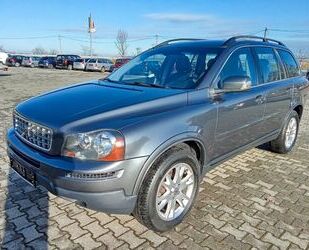 Volvo Volvo XC 90 2,4 D5 Momentum 7-Sitzer 4x4 Gebrauchtwagen