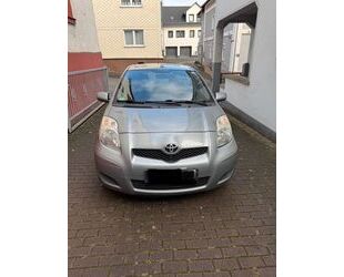 Toyota Toyota Yaris 1,0-l-VVT-i Sol Sol Gebrauchtwagen