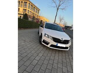 Skoda Skoda Octavia RS TSI DSG|4xShzg|Standhzg|Ambient|A Gebrauchtwagen