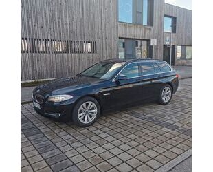 BMW BMW 520d Touring - Sportautomatik, Schaltwi., Pano Gebrauchtwagen