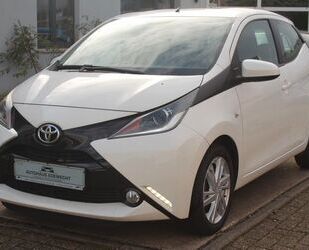 Toyota Toyota Aygo AYGO x-play touch*Kamera*Service Neu* Gebrauchtwagen