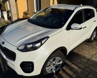 Kia Kia Sportage 1.6 GDI 2WD Spirit LED AHK SHZ 1.Hand Gebrauchtwagen