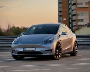 Tesla Tesla Model Y Performance AWD w/ luxury modificat Gebrauchtwagen