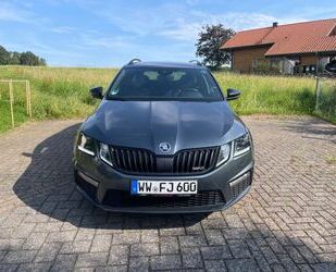 Skoda Skoda Octavia RS 2.0 TDI DSG Combi 4x4 Gebrauchtwagen