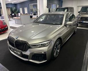 BMW BMW 750 i xDrive M Sport *LED*MASSAGE*HUD*SHADOW*K Gebrauchtwagen