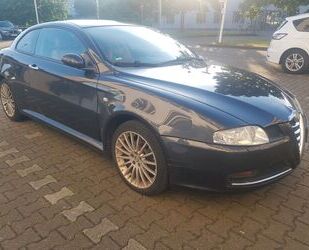 Alfa Romeo Alfa Romeo GT 2.0 16V JTS Distinctive KLIMAAUTOMAT Gebrauchtwagen