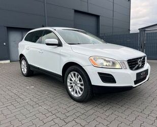 Volvo Volvo XC60 Summum 2WD T5 Autom.XENON+NAVI+LEDER+AH Gebrauchtwagen