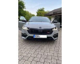 Skoda Skoda Octavia 2.0 TDI DSG 4x4 RS Combi RS *AHK*Hea Gebrauchtwagen