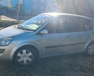 Renault Renault Scenic Dynamique 2.0 16V Dynamique Gebrauchtwagen