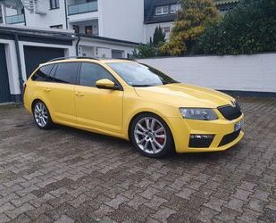 Skoda Skoda Octavia 2.0 V/RS TDI DSG Kombi Gebrauchtwagen