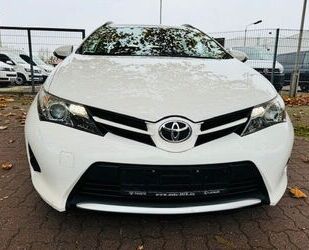 Toyota Toyota Auris Touring Sports Cool Gebrauchtwagen