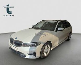 BMW BMW 330i Touring Sport Line Panoramadach AHK Gebrauchtwagen