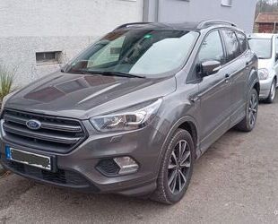 Ford Ford FORD Kuga 1,5 EcoBoost / 150PS / ST-Line Gebrauchtwagen