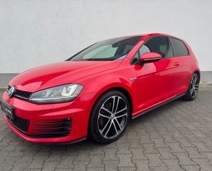 VW Volkswagen Golf VII GTD BMT (1.HAND/XENON/CAM/LANE Gebrauchtwagen