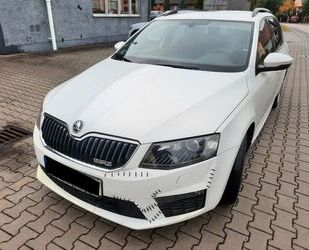 Skoda Skoda Octavia Combi 2.0 TDI Green tec RS +TEMPO+SU Gebrauchtwagen