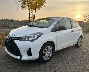 Toyota Toyota Yaris Basis /1 Hand /klima/ Scheckheft gepf Gebrauchtwagen