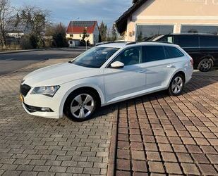 Skoda Skoda Superb Combi Ambition 4x4 mit Abstandstempom Gebrauchtwagen