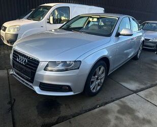 Audi Audi A4 Lim. Ambiente 3,2 *AUTOMATIK*KLIMA*ALU*P Gebrauchtwagen