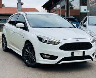 Ford Ford Focus Lim. ST-Line Kamera 1.Hand Gebrauchtwagen