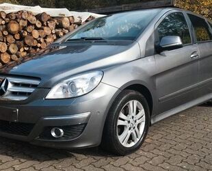 Mercedes-Benz Mercedes-Benz B 180 CDI Automatik Bi-Xenon Navi E Gebrauchtwagen