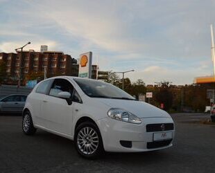 Fiat Fiat Grande Punto 1.4 8V Start / Sport / TÜV/HU NE Gebrauchtwagen