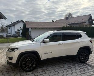 Jeep Jeep Compass 1.4 MultiAir 103kW Limited Perlweiß Gebrauchtwagen