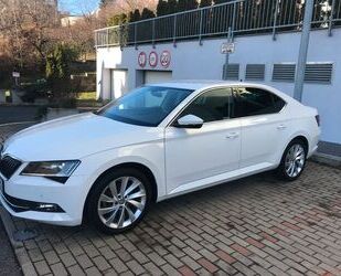 Skoda Skoda Superb 2.0 TDi 110 kW 4x4 Style -60 700 km- Gebrauchtwagen