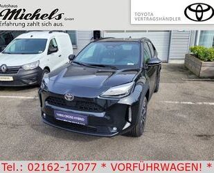 Toyota Toyota Yaris Cross Hybrid 4x2 Black and White Gebrauchtwagen