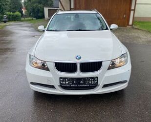 BMW BMW 320i Touring*Panorama*Sportsitze*Teilleder* Gebrauchtwagen