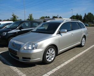 Toyota Toyota Avensis Kombi 1.8 Executive, Klima, AHK Gebrauchtwagen