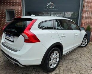 Volvo Volvo V60 2.0D3 CROSS COUNTRY,LEDER,DACH,XENON Gebrauchtwagen