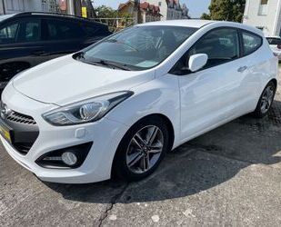 Hyundai Hyundai i30 Coupe blue Style Bi-Xenon/Kamera/Navi/ Gebrauchtwagen