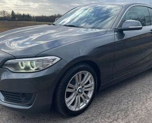 BMW BMW 220d Coupé Automatik Xenon Klima Navi Service Gebrauchtwagen