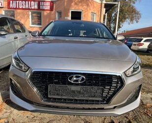 Hyundai Hyundai i30 1.Hand-TÜV+Service NEU-Navi-Kamera-Sc Gebrauchtwagen