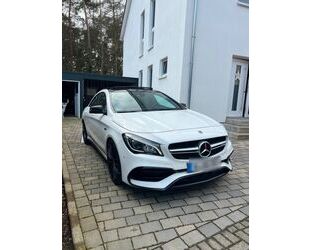 Mercedes-Benz Mercedes-Benz CLA 45 AMG / 2. Hand / TÜV + Inspekt Gebrauchtwagen