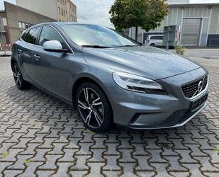 Volvo Volvo V40 T3 R-Design Aut. - NAVI + SHZ + CAM Gebrauchtwagen