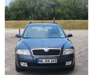 Skoda Skoda Octavia 2.0 TDI DPF Elegance Combi Elegance Gebrauchtwagen