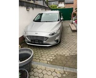 Ford Ford Focus 1,5 EcoBlue 88kW Cool & Connect Tur. A. Gebrauchtwagen