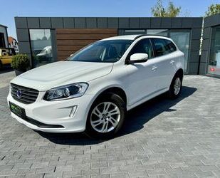 Volvo Volvo XC60 Momentum 2WD Xenon Navi Teil-Leder Gebrauchtwagen