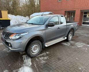 Mitsubishi Mitsubishi L200 Basis Club Cab 4WD Gebrauchtwagen