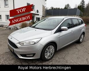 Ford Ford Focus Turnier 1.5 Business **NAVI**PDC**AHK* Gebrauchtwagen