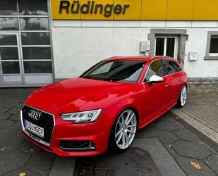 Audi Audi S4 3.0 V6 TFSI quattro MATRIX B O HUD CARBON Gebrauchtwagen