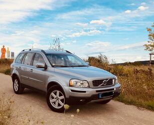 Volvo Volvo XC90 D5 AWD / 200 PS /Standheizung / 7 Sitze Gebrauchtwagen